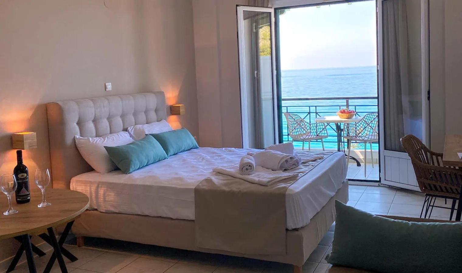 Sunset Premium 8 Áyios Nikítas
