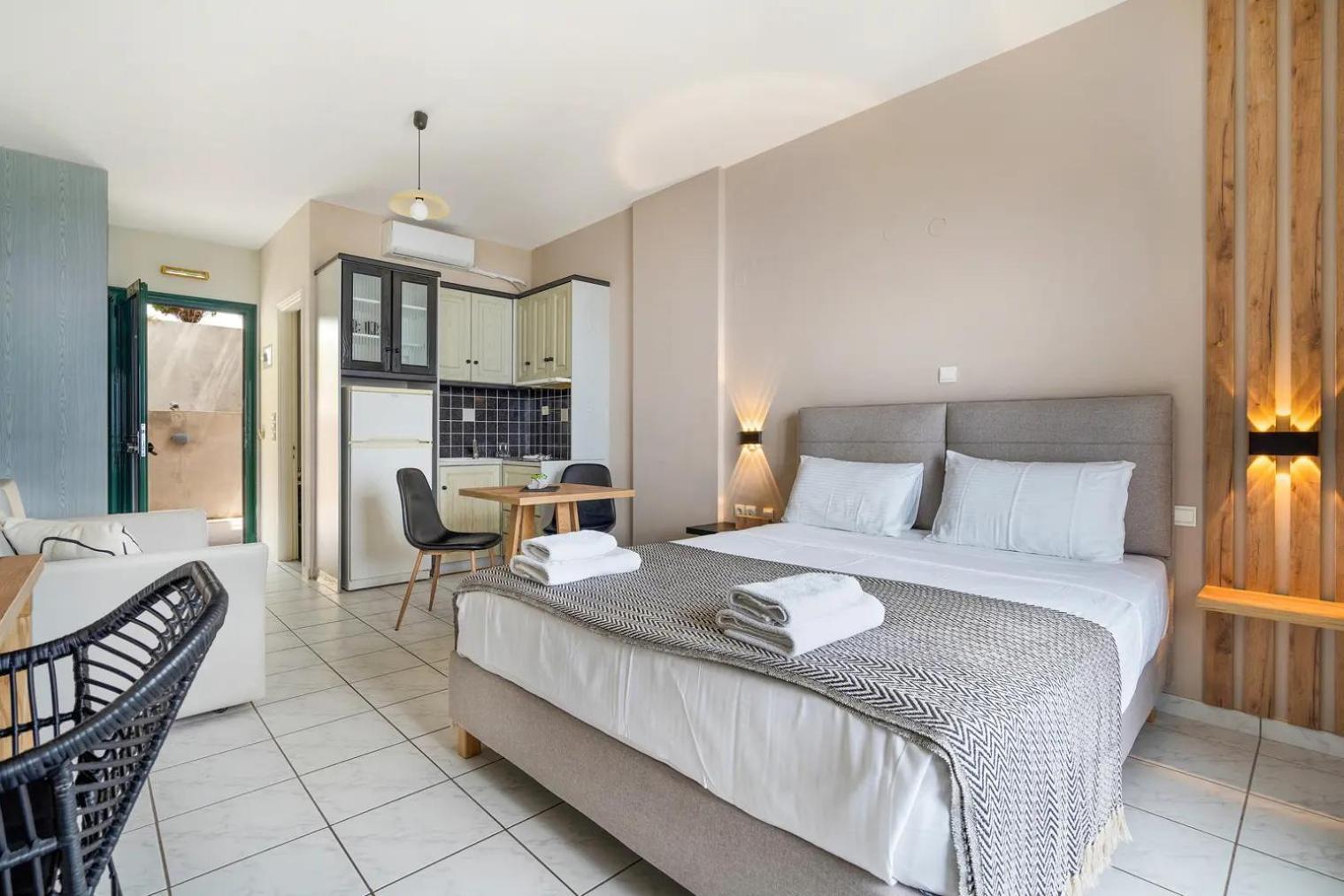 Sunset Premium 8 Apartment